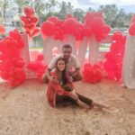 Jacqueline Bracamontes Instagram - 12 and counting!!! Feliz aniversario amor @mft07 !!! La más feliz de compartir mi vida contigo y con nuestras nenas!!! Obvio hay ups and downs… pero lo importante es que siempre ganen los buenos momentos, las risas y la paz… #happyanniversary #felizaniversario ❤️ Miami, Florida