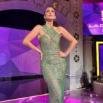 Jacqueline Bracamontes Instagram - Disfruté muchísimo la final de ayer!!! Ustedes? #Los50 🦁🦁🦁 @telemundo @telemundorealities Styling: @nathalymichan Vestido: @danielperezmexico Hair: @anlle11 Makeup: @rosamariagarcia_makeup
