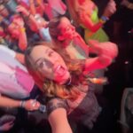 Jacqueline Bracamontes Instagram - Seguimos en nuestra gira de diversión y conciertos!!! La pasamos increíble en el #90spoptour 💃💃💃💃 Amé verlas @danielamagun @alexrosaldo !!! @mft07 @miletorresduq @jeanclaudio06 @alejandramaluk @jmrawlins @lilianagonzalezal @pdeuriarte Las Vegas, Nevada