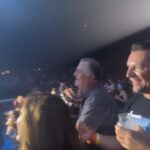 Jacqueline Bracamontes Instagram - Mi querido @alexoficial te juro que no dejé de cantar TODO el concierto!!!! 🎉🎉🎉🎉 Eres un crack!!! Y mi @mft07 si me hizo cosquillas 🤣 Sorry que Martín te rompió las costillas jajjajaja 🙈😅 Las Vegas, Nevada