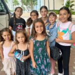 Jacqueline Bracamontes Instagram - Primas = felicidad total!! Las amamos!!! @alinaa_gonzalezzzz @alibracas Miami, Florida