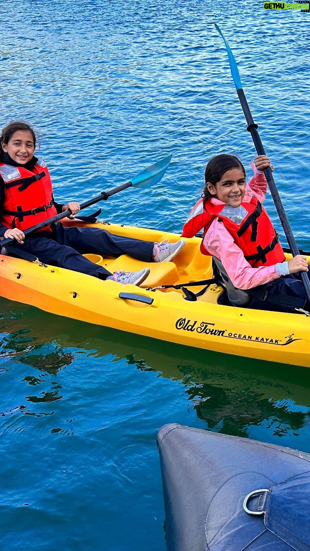 Jacqueline Bracamontes Instagram - Más y más aventuras!!! #kayaking en #alaska