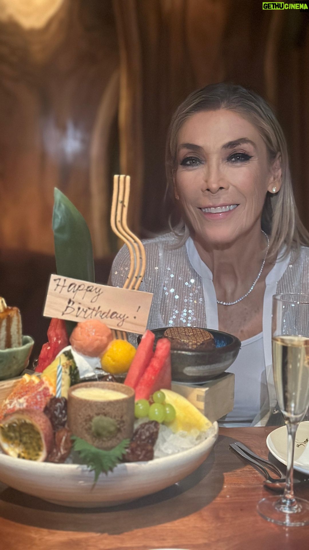 Jacqueline Bracamontes Instagram - Happy Bday Mami!!!! @pichisvan We♥️You !!!! 🎂🎂🎂