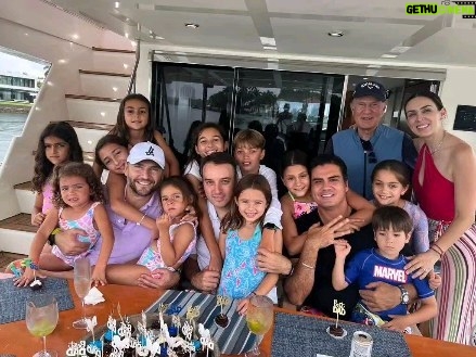 Jacqueline Bracamontes Instagram - The perfect #fathersday @jackybrv Star Palm and Hibiscus Islands, Miami Beach