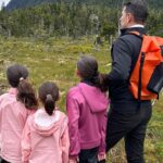 Jacqueline Bracamontes Instagram - Seguimos en Alaska y hoy fuimos a hacer por primera vez #bushwalking y fue supeeeer divertido!! (Pronto les pongo un video en facebook con todos los detalles!!!) @mft07