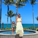 Jacqueline Bracamontes Instagram - Rodeadas de piedra volcánica… este lugar tiene una belleza muy especial!!! #inlove #Kona #Hawaii Kona Village