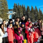 Jacqueline Bracamontes Instagram - Antes de la última bajada del día!!! #paradise @vailmtn @epicpass @epicpass_esp ❄️🏂🎿 @mft07 Vail, Colorado