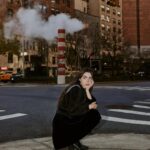 Jade Picon Instagram - nyc para @glamourbrasil 🍎💫🌃 saiu a matéria e está linda! Foto: Bárbara Gabrielle @barbaragabriellee Produção Executiva: Ag New York @ag.newyork Styling: Amandha Gaio @amandhagaio Beauty: Laura Pantoja @laupantoja Vídeo: André Deko @deko__ Assistente de foto: Otávio Martins @otaviomartn Assistentes de styling: Juliana Gomes @julianascgl Lucas Cruz @ricaalucas New York, New York