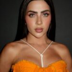 Jade Picon Instagram - terças combinam com laranja 🧡