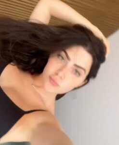 Jade Picon Instagram - caprichosa cuidadosa e amorosa uma boa moça estudiosa, atenciosa corajosa companheira, verdadeira