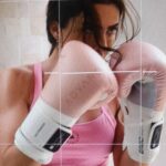Jade Picon Instagram - janeiro :) nesses 742 dias deu para ativar várias skins ☀️🎬🎭🥊🧘🏻‍♀️🍸🍳✨
