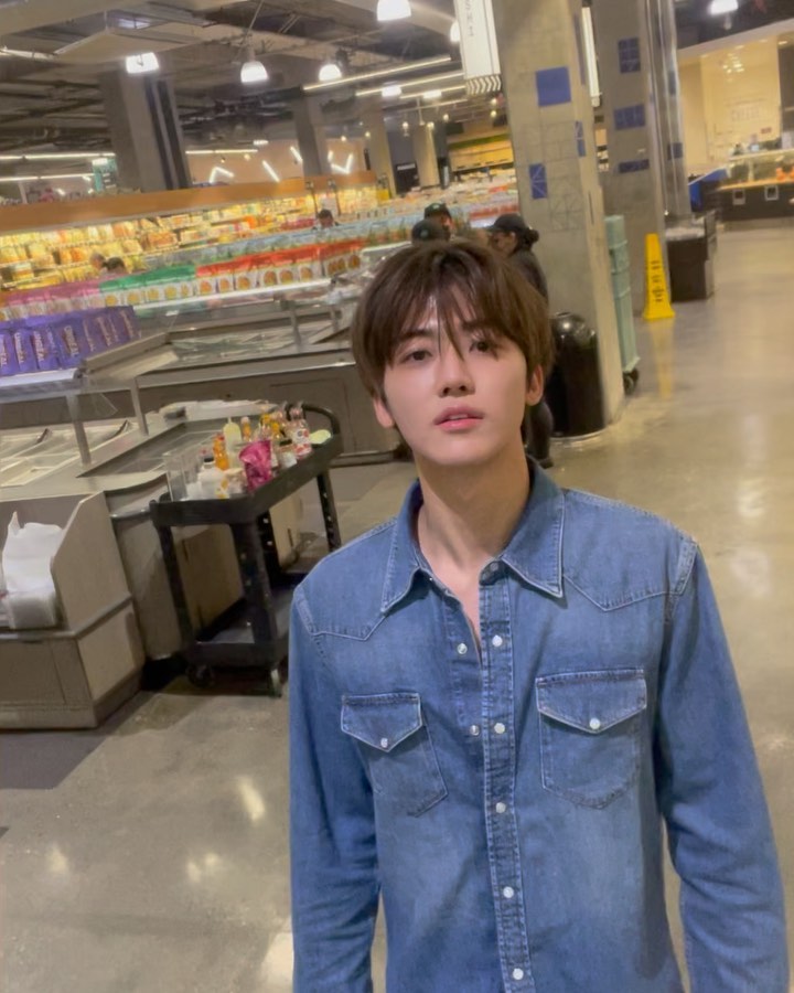 Jaemin Instagram - Grocery store in LA🇺🇸🛒