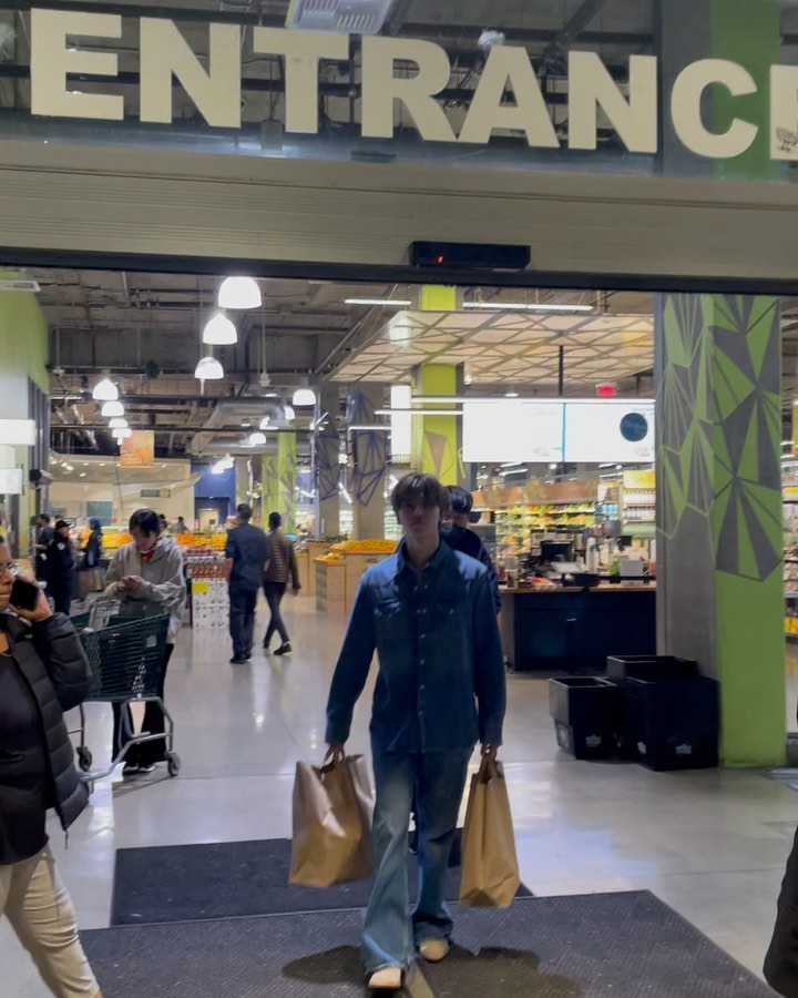 Jaemin Instagram - Grocery store in LA🇺🇸🛒