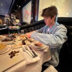 Jaemin Instagram - Looooool 😂 I took pictures of just me eating with Mark🍴🤓 in Houston 🇺🇸