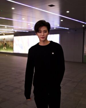 Jaemin Instagram - 😚My dear London NCTzens 💚 I got a lot of good energy from you guys!🙏Always be healthy and happy 😊 
I'll be back as soon as I can!🇬🇧❤️