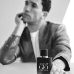 Jaime Lorente Instagram - Retratando mi esencia con el nuevo #AcquaDiGioParfum @armanibeauty #perfume #ad