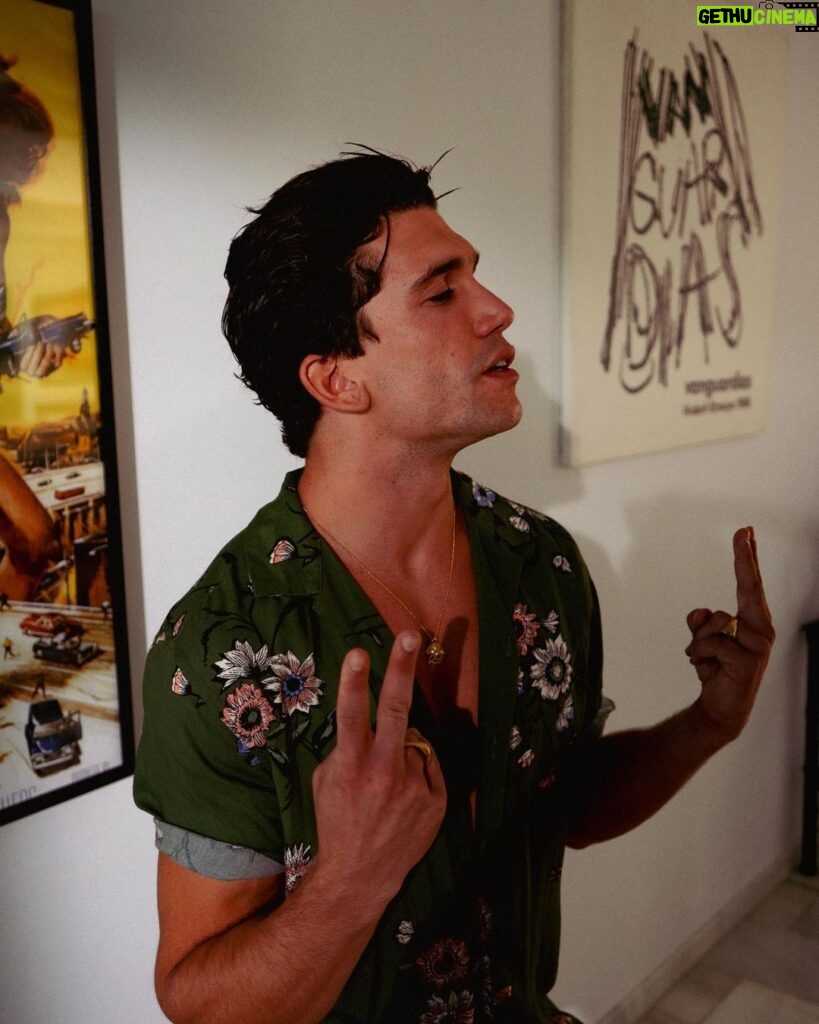 Jaime Lorente Instagram - Lo quiero todo ya si eso ahora mismo y punto