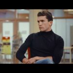 Jaime Lorente Instagram - Esta noche se emite el @salvadostv en el que tuve el placer de estar charlando y compartiendo sobre salud mental. En un ejercicio de humildad y humanidad máxima cualquier gesto suma para ponerle voz a este monstruo invisible pero no invencible. @amaia @gonzo_queitano @lasexta