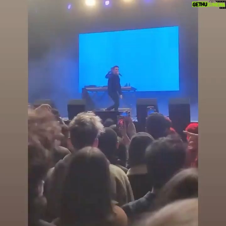 Jaime Lorente - 426.8K Likes - Todavía sigo emocionado del otro día! Por muchísimos más! Os quiero familia 🖤
A ti sobretodo @pablogareta1