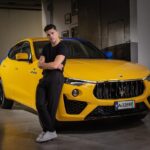 Jaime Lorente Instagram - #MaseratiLevanteHybrid #Maserati @maserati_es @maserati_italia @maserati Mañana nos vemos en las ventas, se va a liar 🔥🔥🔥