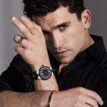 Jaime Lorente Instagram - Xmas time con @bulgari #BulgariAluminium #Bzero1 #MoreThanAWish