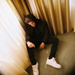 Jaime Lorente Instagram - Esta noche a las 00:00, LA NOCHE en @spotifyspain 🌌🌑🌃