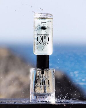 Jaime Lorente Instagram - El poder del infinito del mar encapsulado en el nuevo #AcquaDiGio EAU DE PARFUM recargable
#armanibeauty @armanibeauty