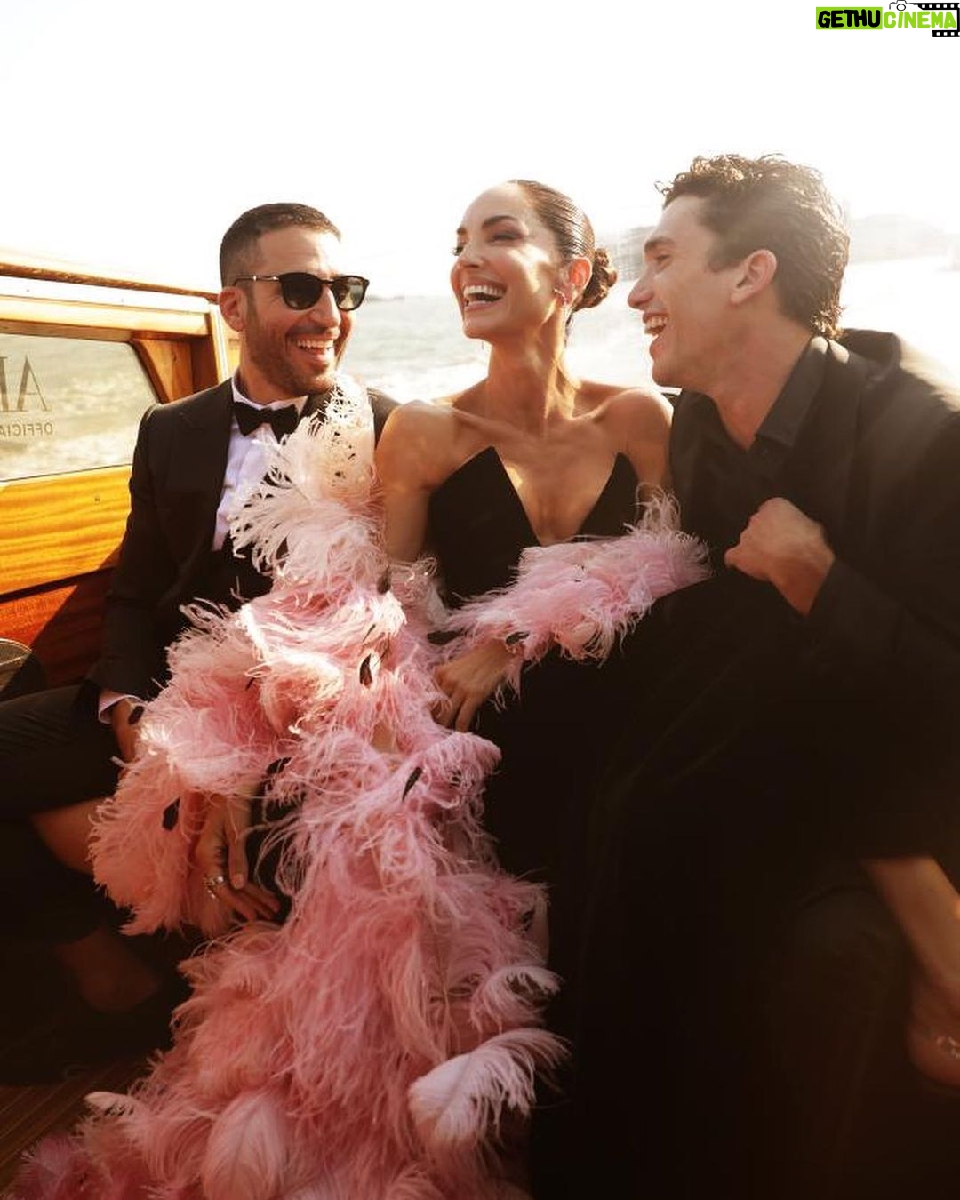 Jaime Lorente - 204K Likes - Amo @labiennale y a mi familia @armanibeauty #Venezia80 #armanibeauty #armanimakeup