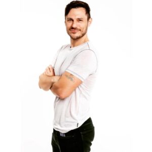 Jake Helgren Instagram - I turn 41 in 11 days. Man, I used to fear 40 back in my early to mid 30s. Now all I do is celebrate how far I’ve come, how well I’ve done, and only looking back to think fondly on the places I’ve been, people I’ve met, and things I’ve achieved. Bring it on, 40’s. I’m ready.:)
.
.
.
📸: @shanleykellis.stills
