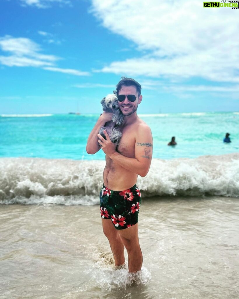 Jake Helgren Instagram - Me and my little Hawaiian wahine. 🌺 Waikiki Beach, Hawaii