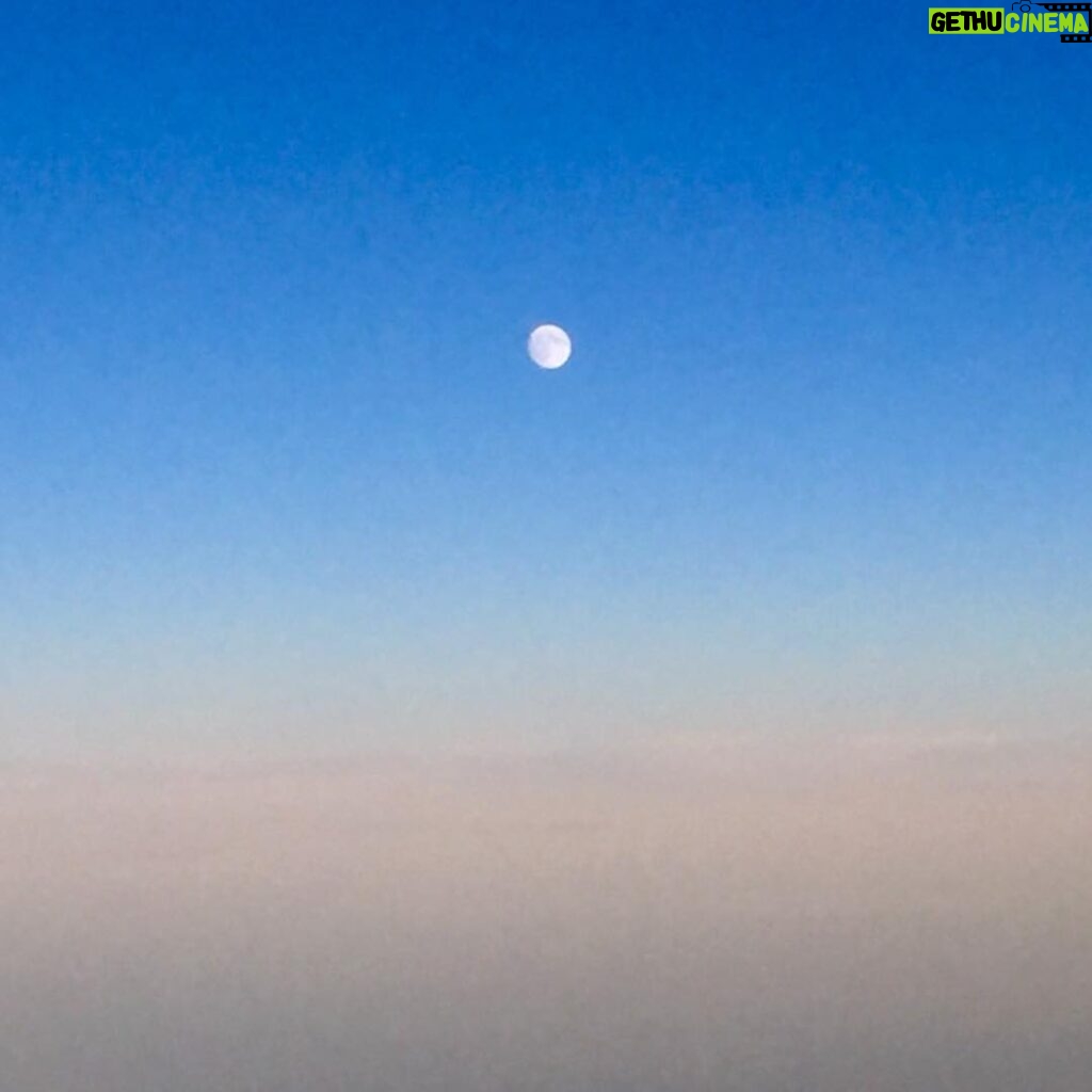 James Michael Tyler Instagram - Mid-air Moon #awesome #vacation #moon @alaskaair
