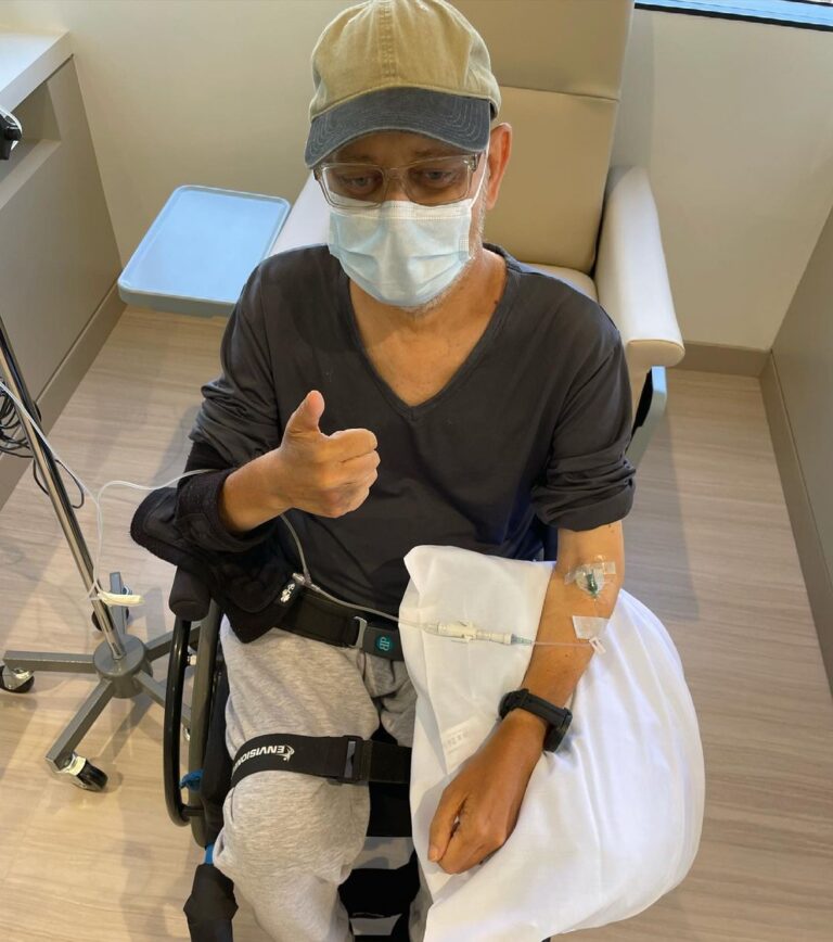 James Michael Tyler Instagram - Just finished chemo round 2 last week!Thank you all so much for your outpouring of love and support. It means the world to me. Please click the link in my bio. Early detection can make all the difference. #pcf #prostatecancerawareness #prostatecancer #prostatecancerfoundation
