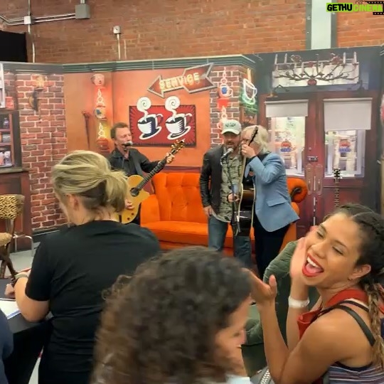 James Michael Tyler - 5.6K Likes - Smelly Cat. @friends #friends25 @warnerbrostv