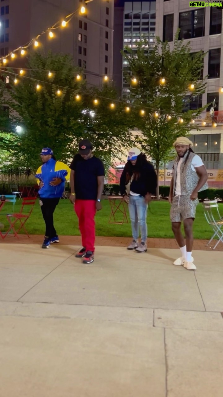 James Perkins Instagram - They like this one on Tik Tok 😂 “Whine Hustle” #detroit From Left to Right @nomikesallowed @youngeagle_ @kungfuukenny0__o @kingjames313