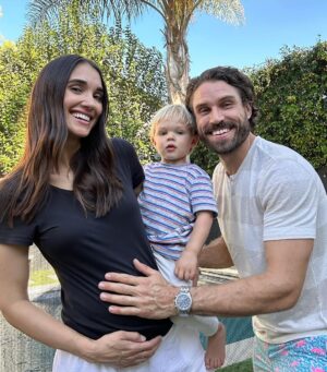 James William O'Halloran Instagram - Our family’s getting a little bigger in December 👨 👩 👦 👧 🐶 
.
.
.
#itsagirl
