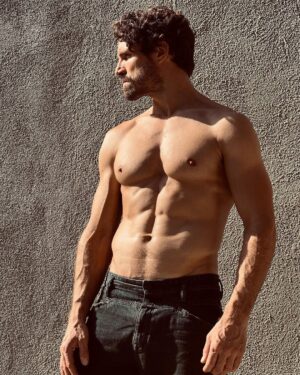 James William O'Halloran Instagram - #saturday #sunshine
Hope everyone having a great weekend! 

📸 @jameshoustonphoto 👊