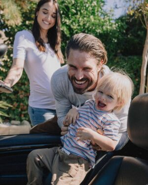 James William O'Halloran Instagram - Don’t work with children or animals? Such rules don’t apply to gurus like @michaelhartwich who captured these treasured moments. ❤️