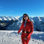 Jamie-Lee Six Instagram - all happy faces in the mountains ❄️❄️❄️ publiciteit @nikkie_official
