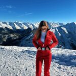 Jamie-Lee Six Instagram - all happy faces in the mountains ❄️❄️❄️ publiciteit @nikkie_official