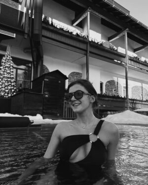 Jamie-Lee Six Instagram - lekker plonsje doen 🏊🏼‍♀️❄️