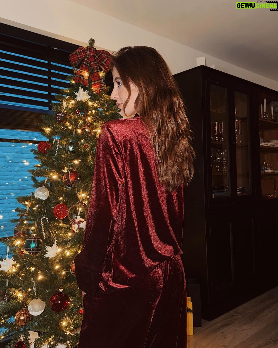 Jamie-Lee Six Instagram - pyjama’s & ik zijn een ongezien top duo