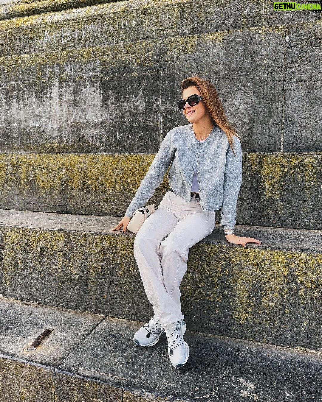 Jamie-Lee Six Instagram - silver is the new red 🩶 fly me to the moon please 🌕 publiciteit @zalando