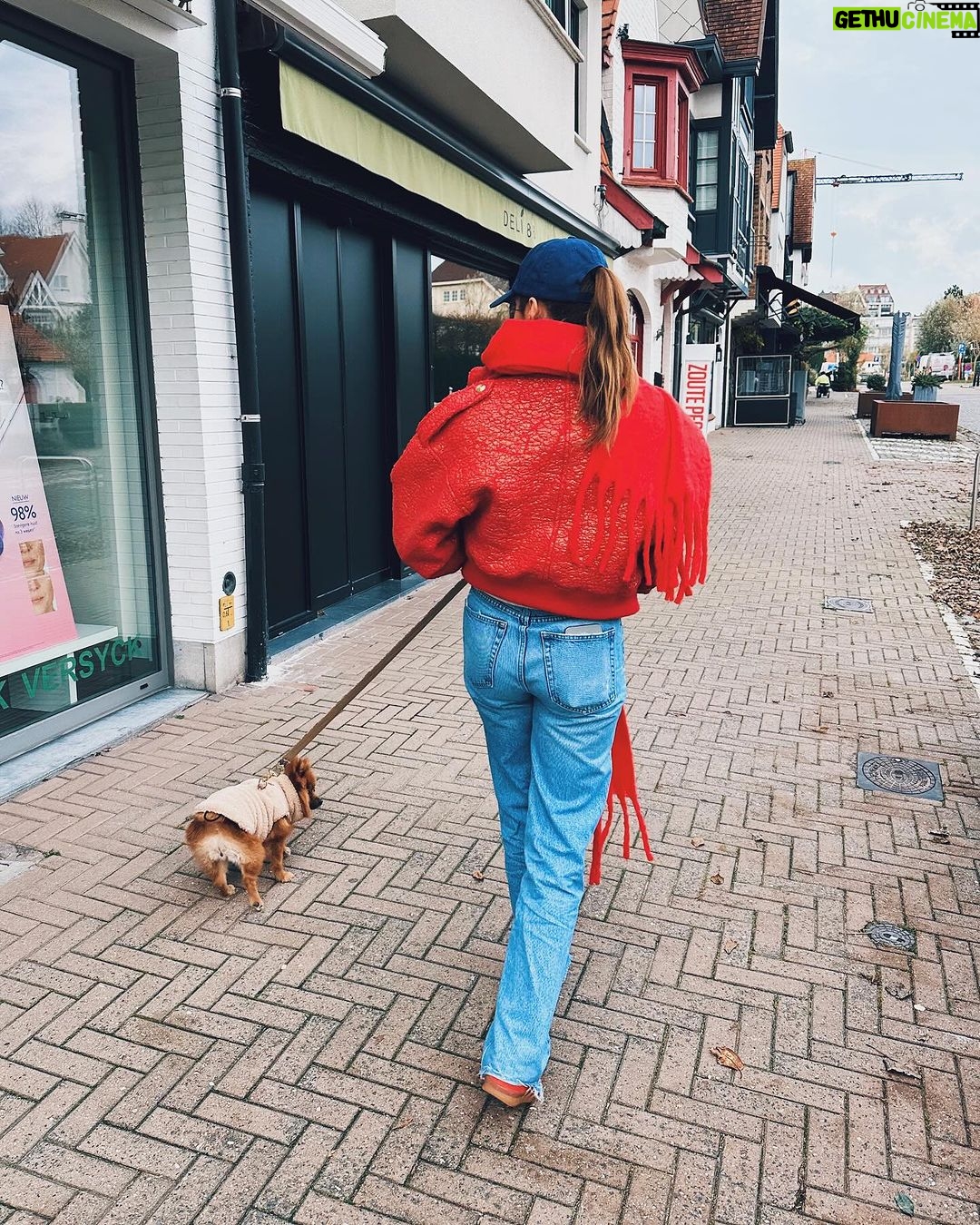 Jamie-Lee Six Instagram - mommy walks πΎπβ€οΈ