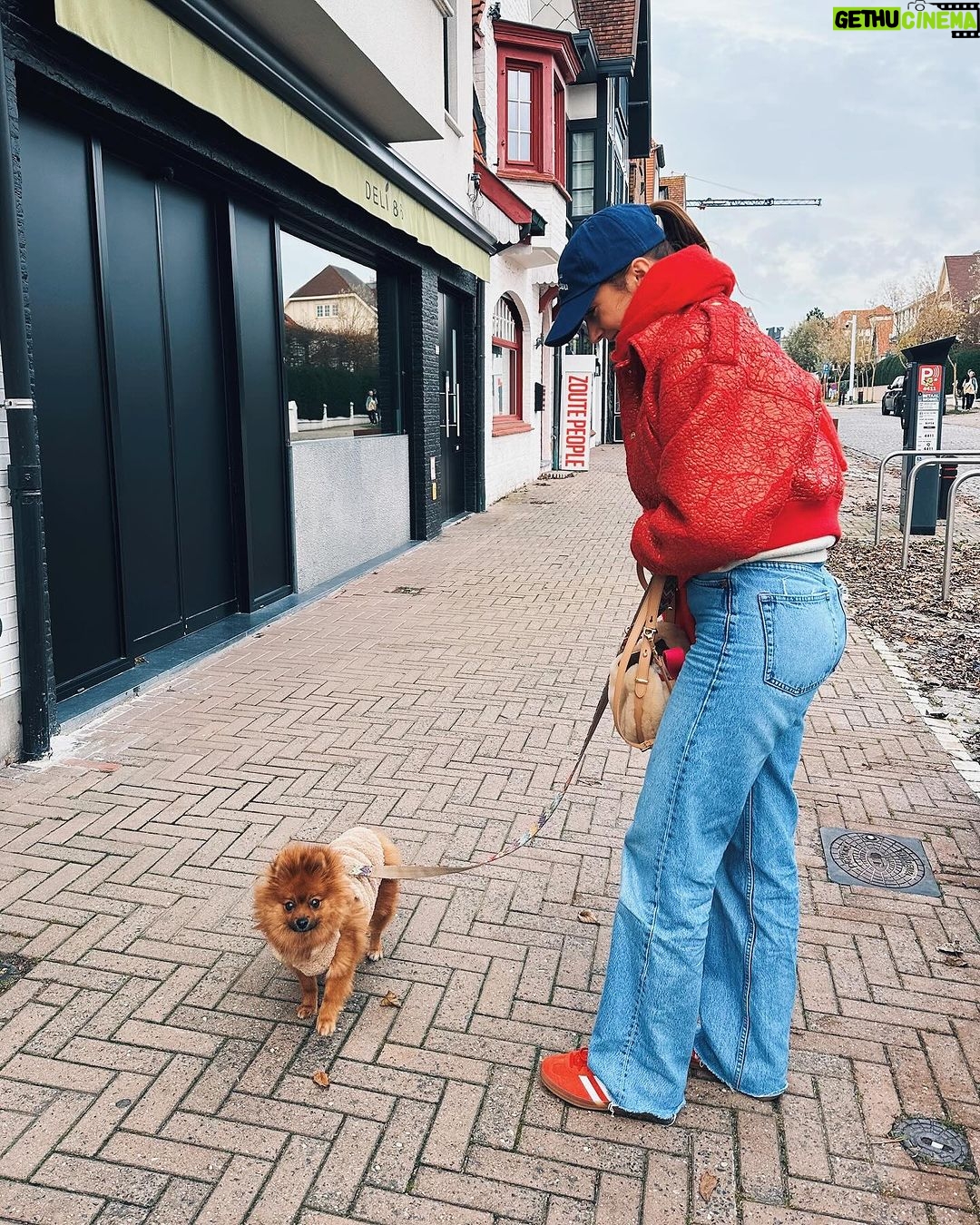 Jamie-Lee Six Instagram - mommy walks πΎπβ€οΈ
