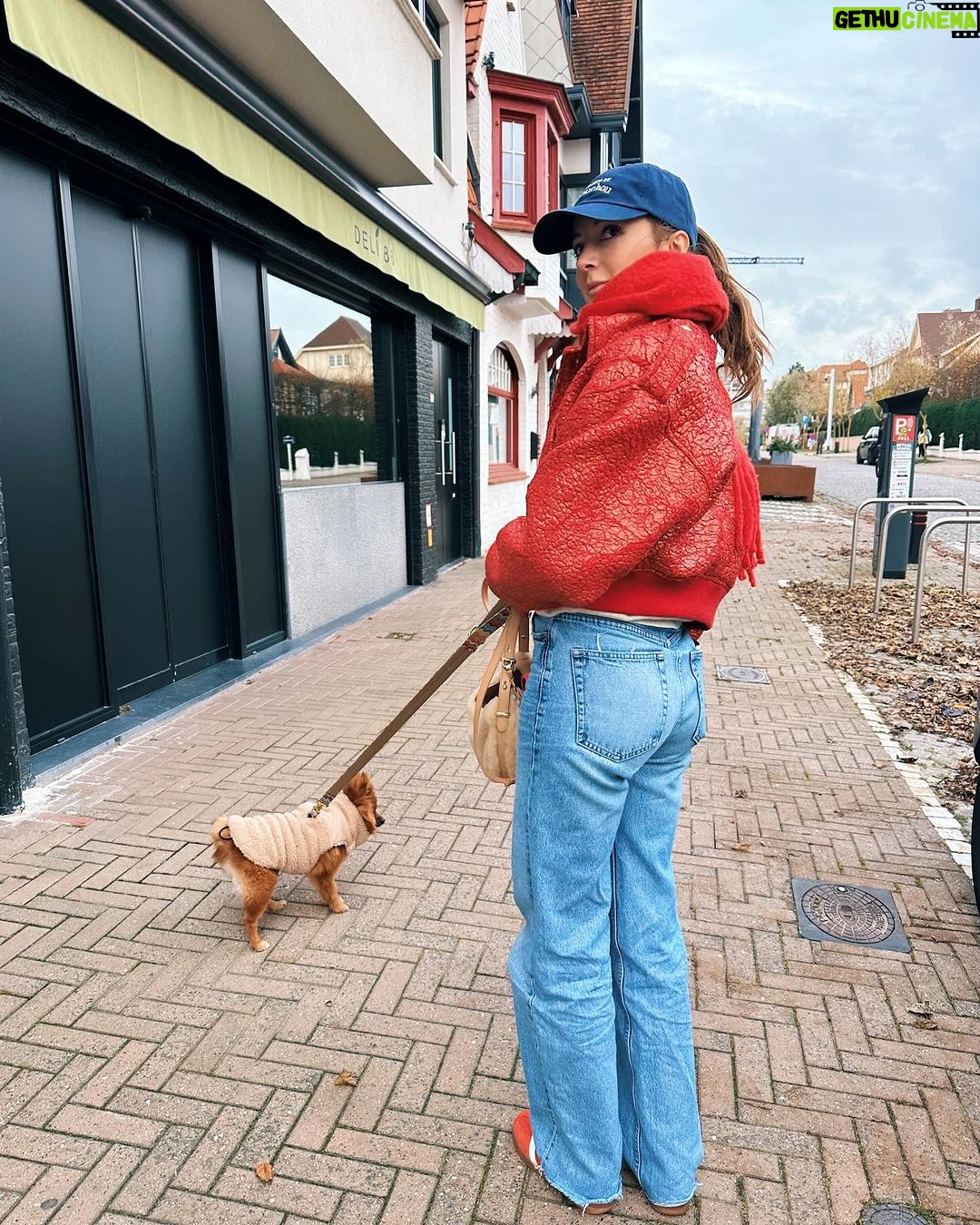 Jamie-Lee Six Instagram - mommy walks πΎπβ€οΈ