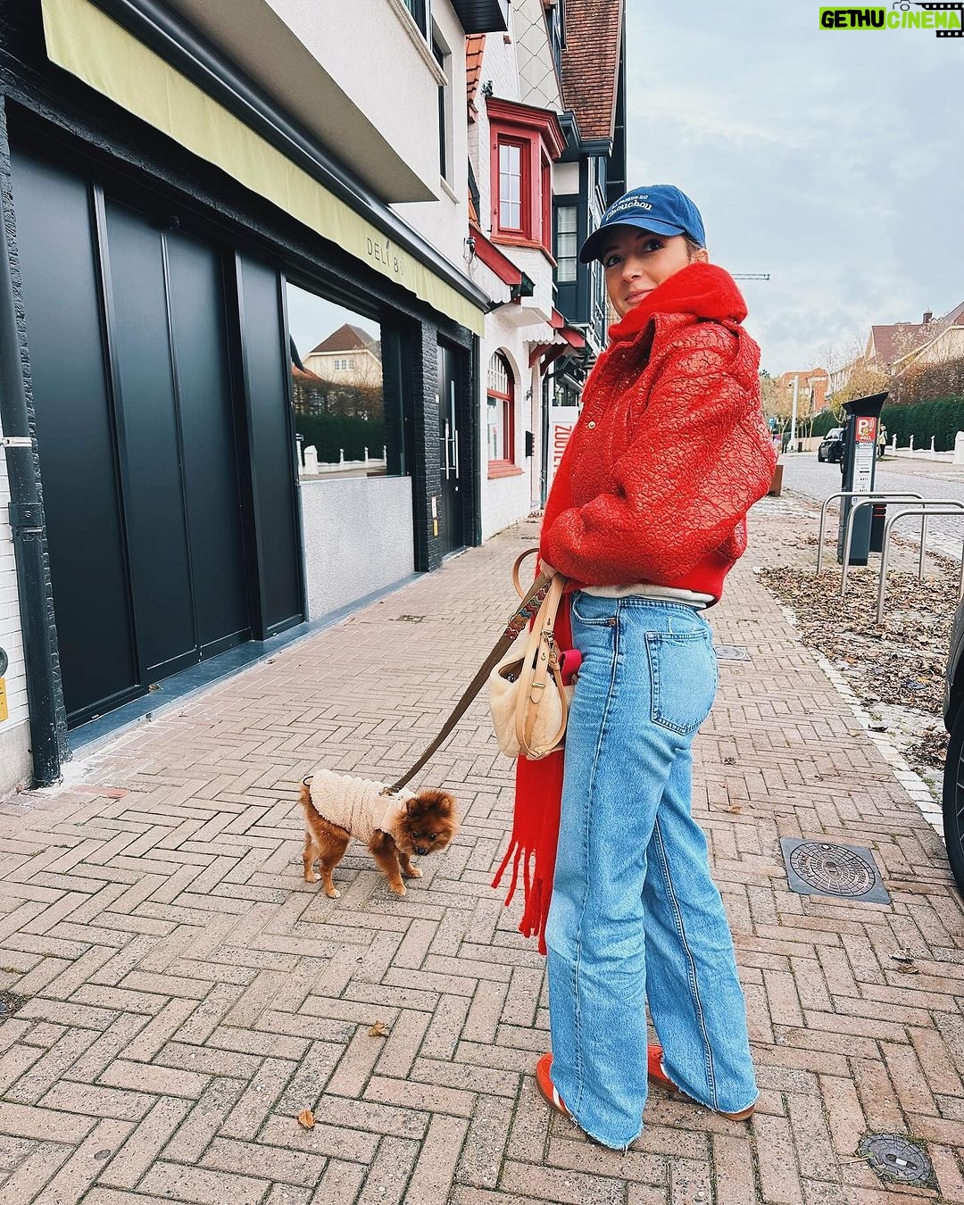 Jamie-Lee Six Instagram - mommy walks πΎπβ€οΈ