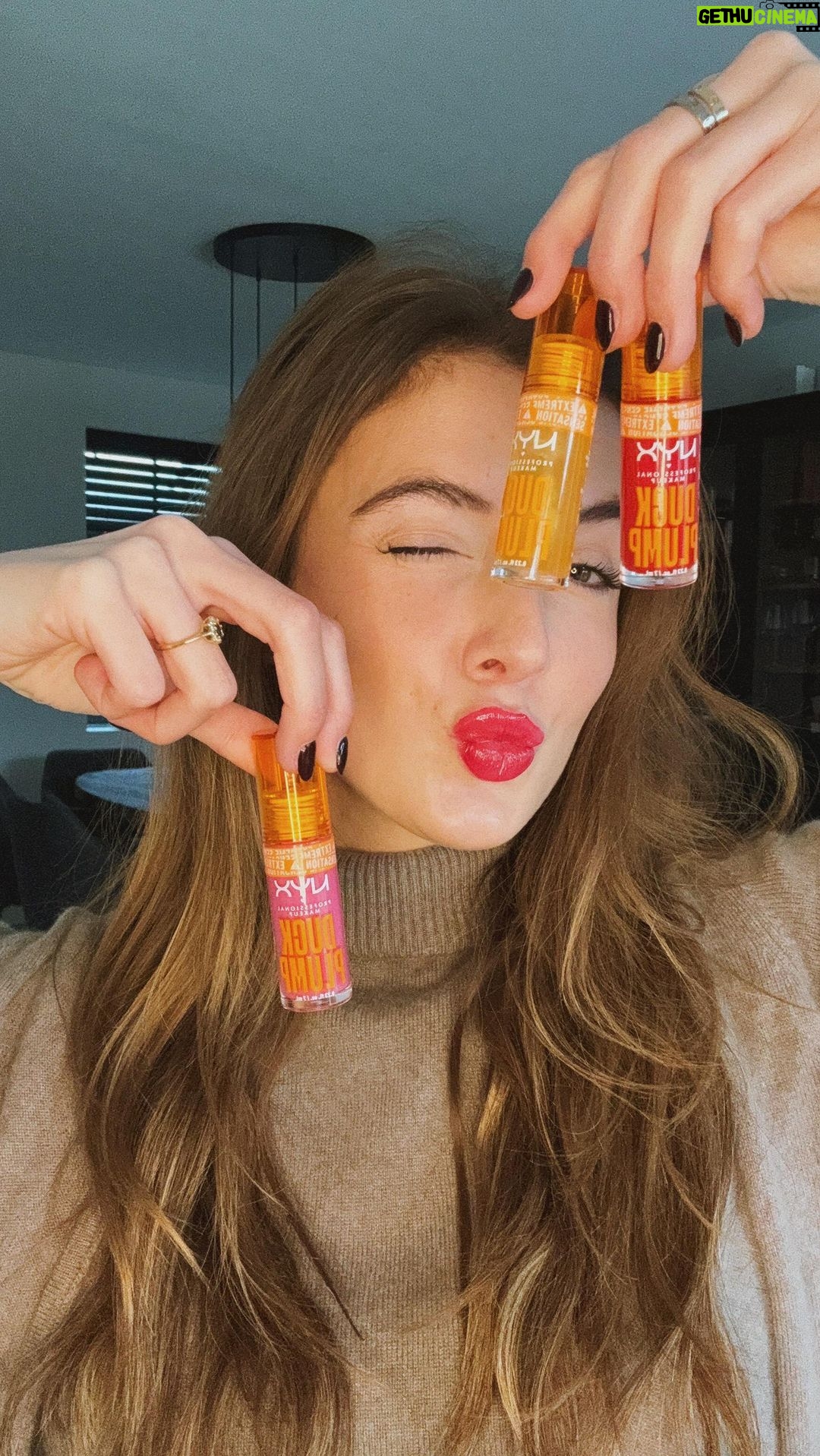 Jamie-Lee Six Instagram - #advertentie ✨ Every girl loves a good plumping gloss 🫧Testing the new Duck Plump from NYX Professional Makeup! My favourite: true red 💋 Exclusive pre-launch at Douglas! 🌶️ #nyxprofessionalmakeup #duckplump