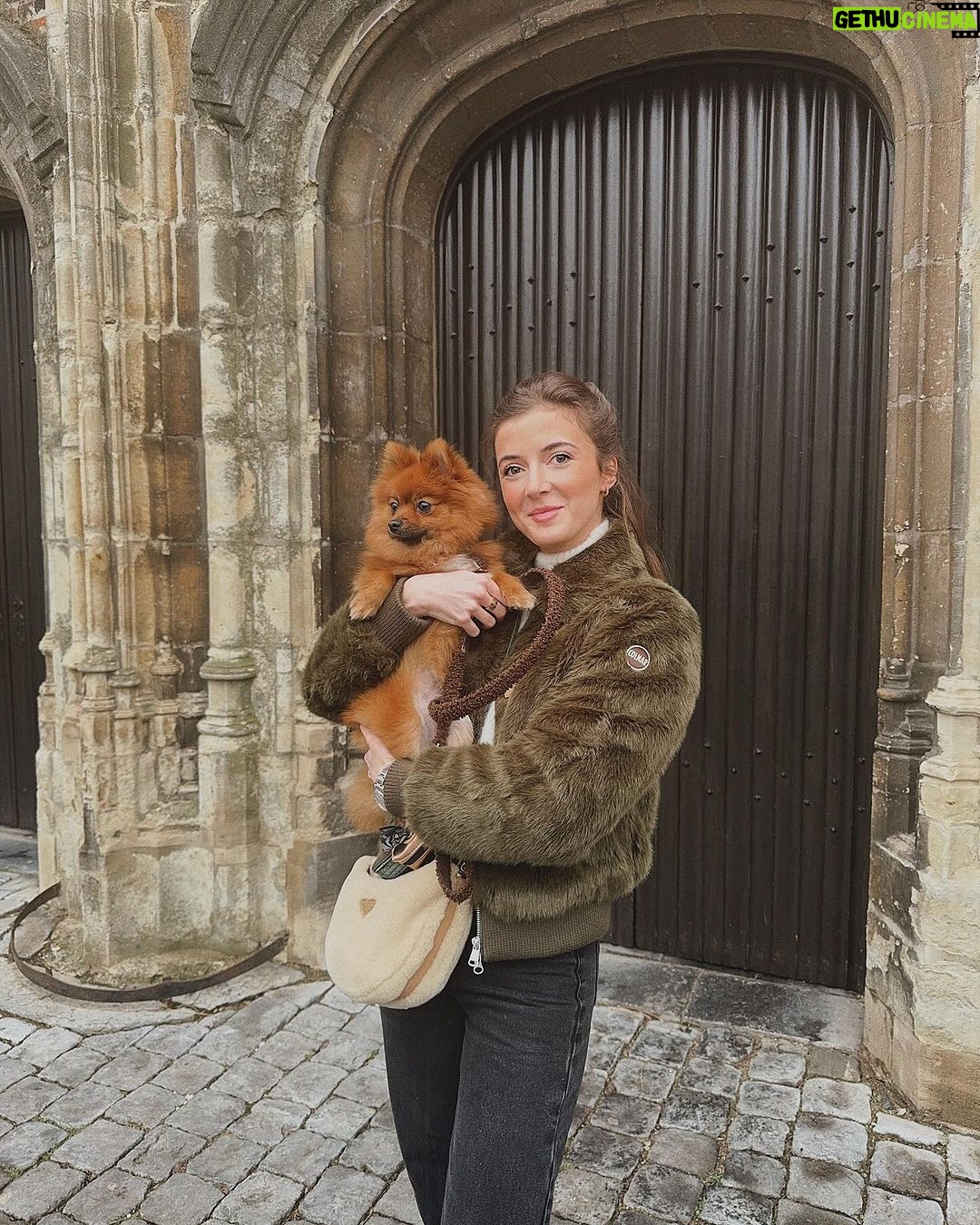 Jamie-Lee Six Instagram - i think i like this little life