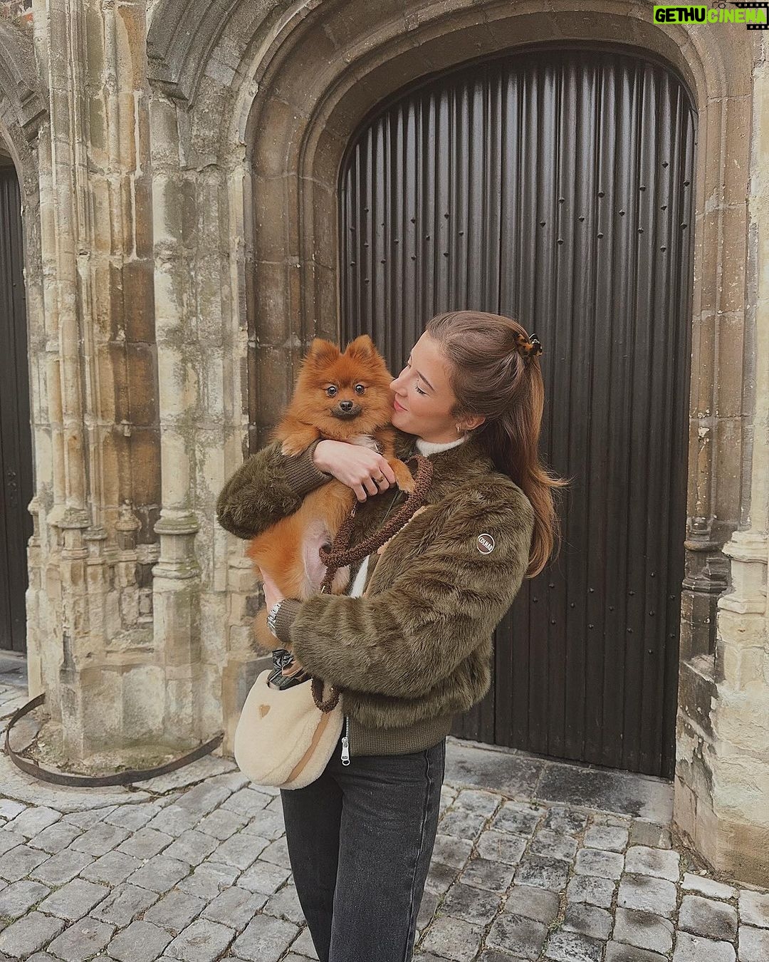 Jamie-Lee Six Instagram - i think i like this little life