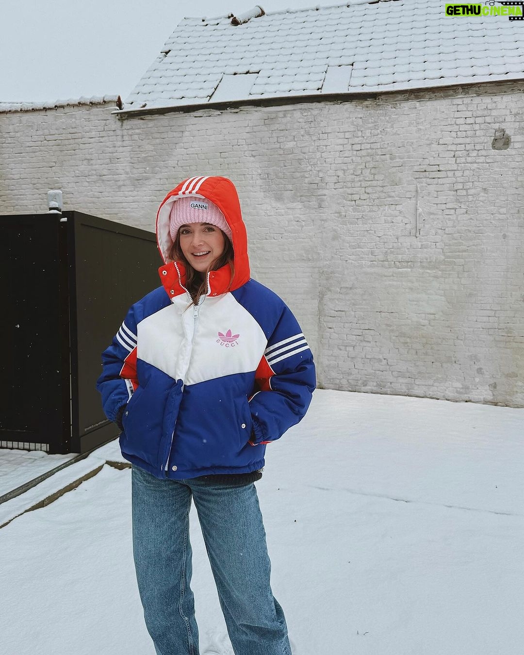 Jamie-Lee Six Instagram - ❄️☃️🌨️🤍 cosy days